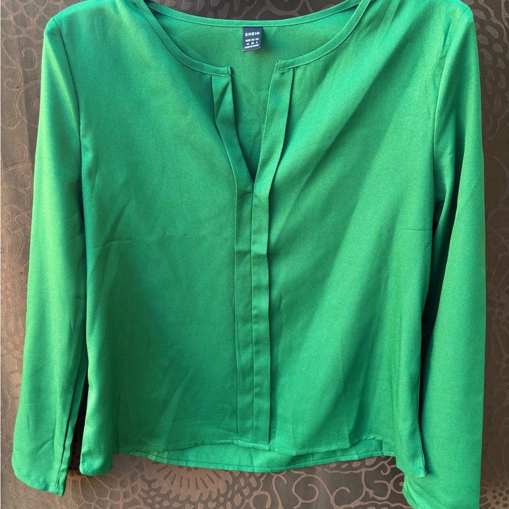 Green Women's long sleeve top